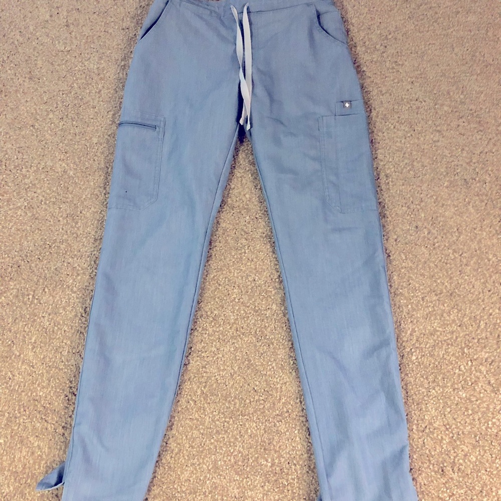 Figs brand yola skinny scrub bottom